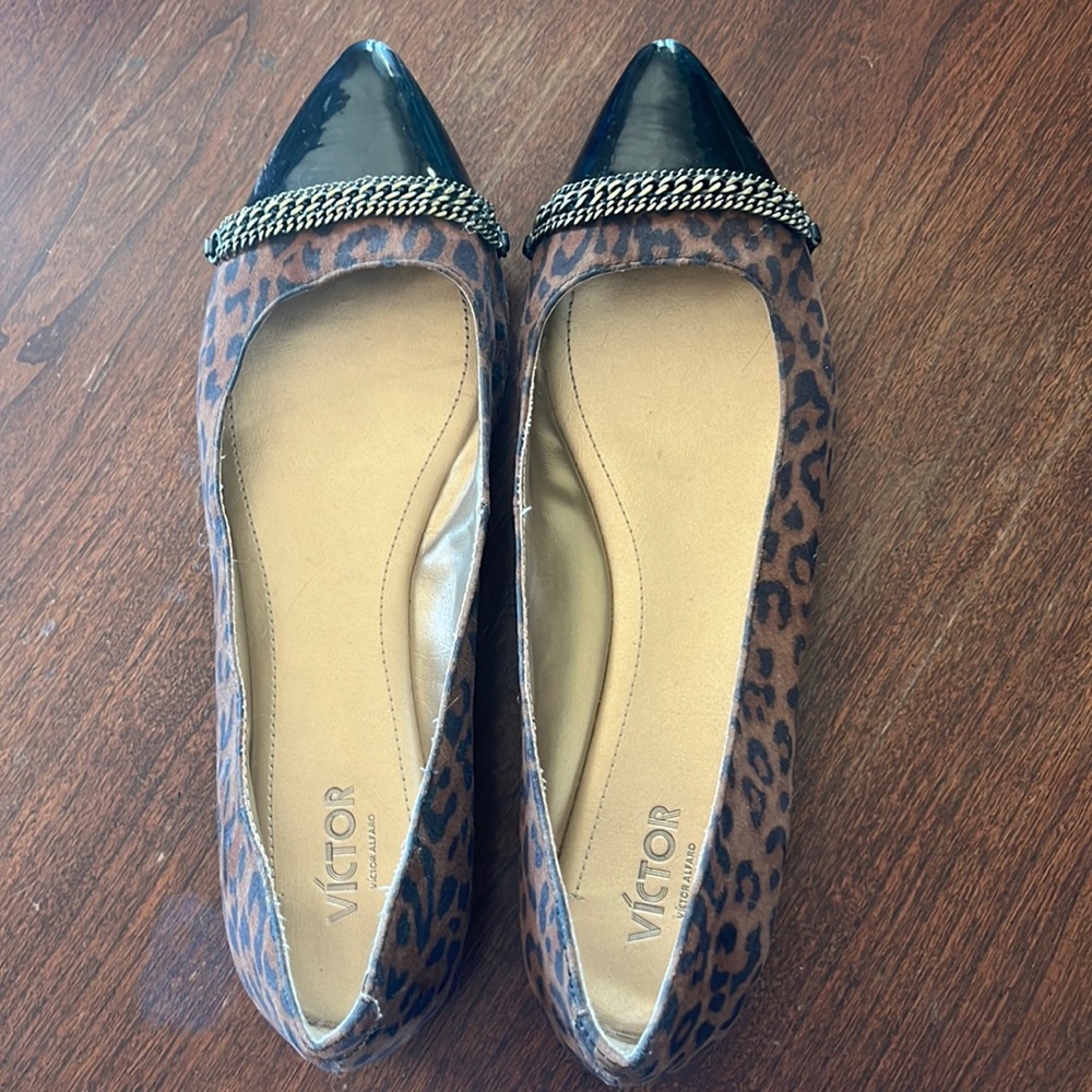 Leopard print flats